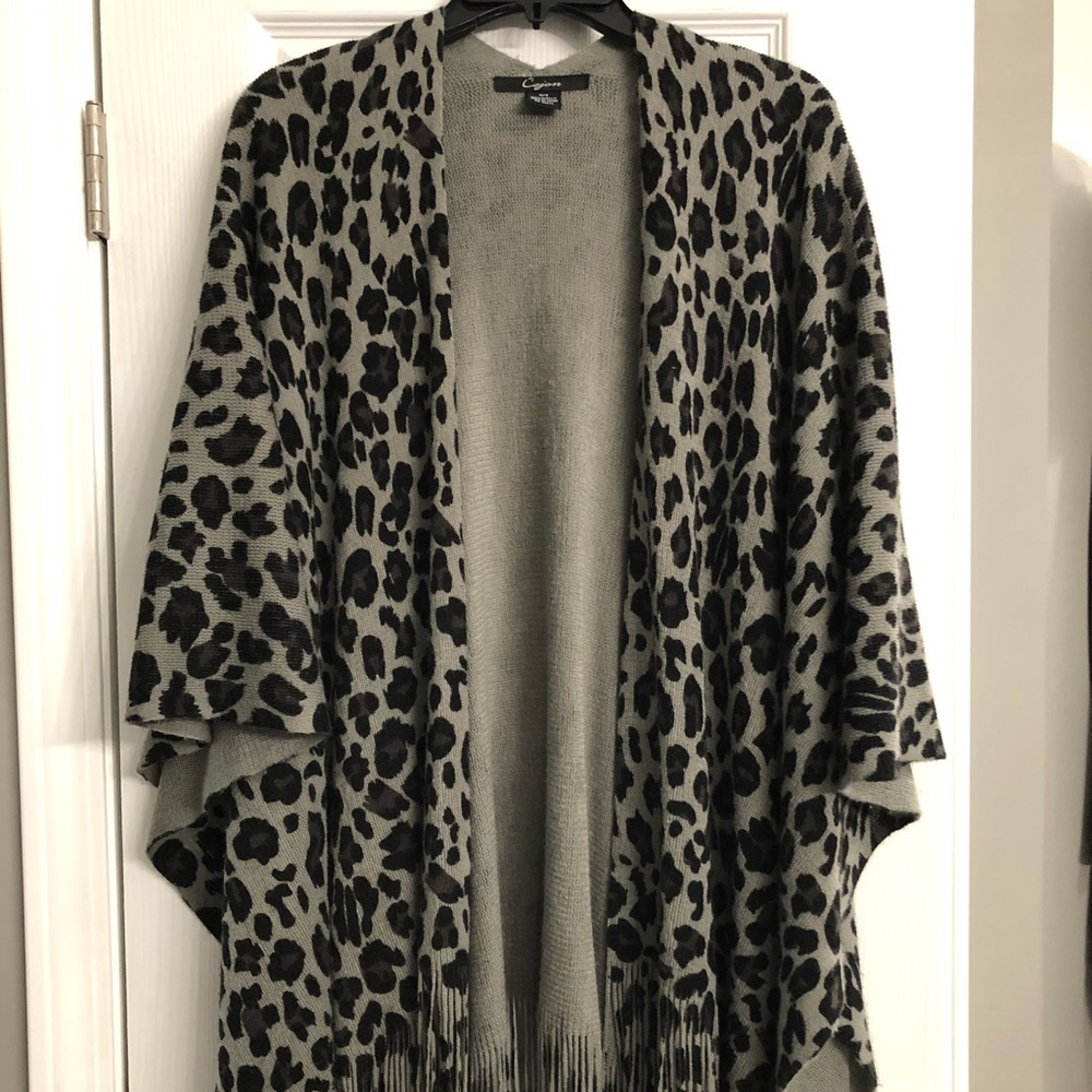 Black and gray leopard kimono sweater